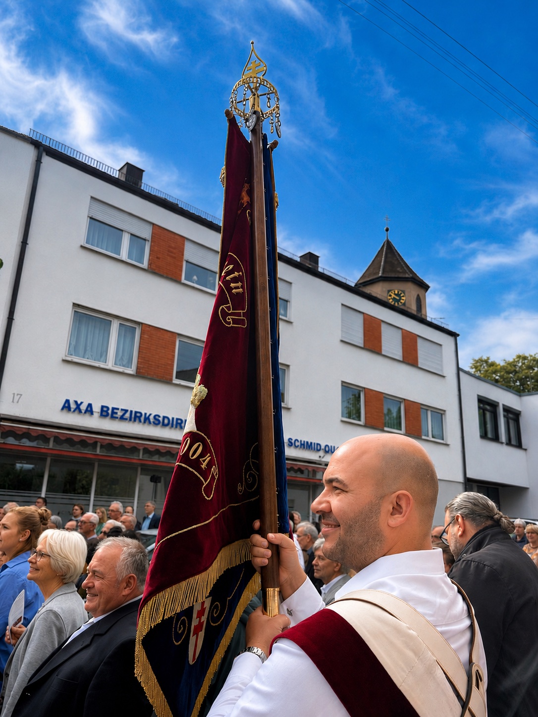 Archiv Heimatverein Oeffingen - Fronleichnam 2026 - Fahnentr�ger